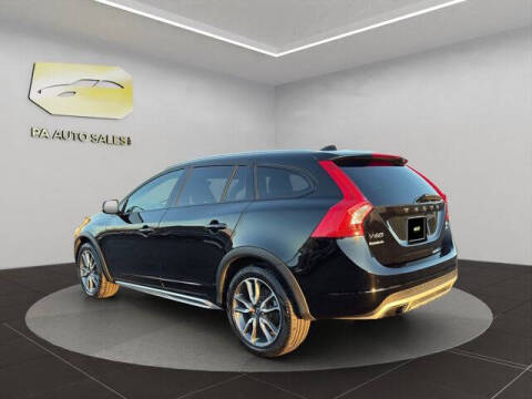 2017 Volvo V60 Cross Country T5 Premier