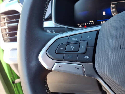 2025 Volkswagen Taos SE