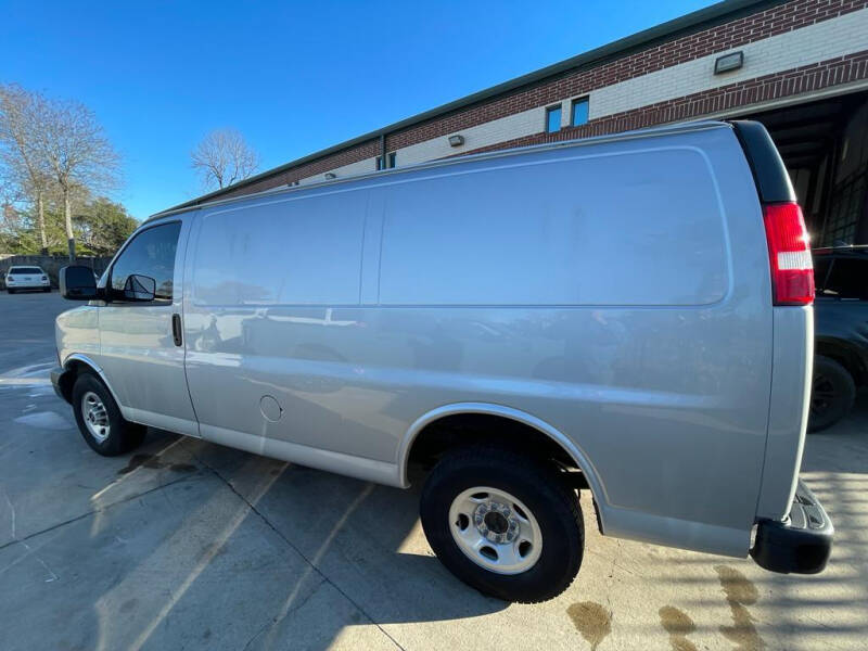 2018 GMC Savana 2500