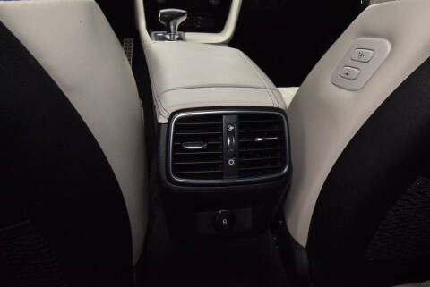 2023 Genesis G70
