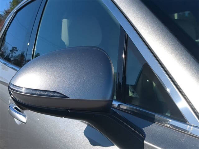 2023 Genesis Electrified GV70