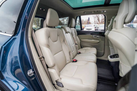 2018 Volvo XC90 T6 Momentum