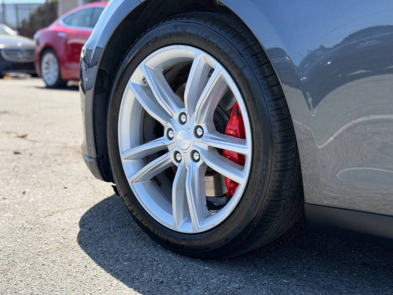 2015 Tesla Model S P90D