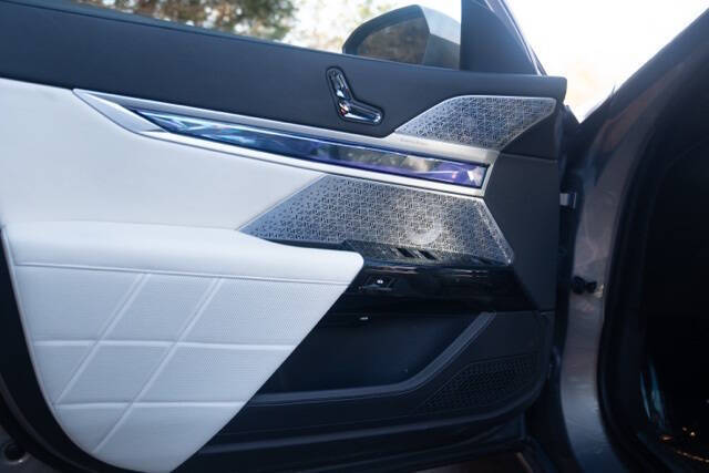 2023 BMW 7 Series 760i xDrive