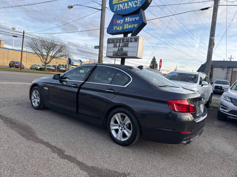 2012 BMW 5 Series 528i
