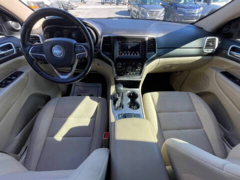 2019 Jeep Grand Cherokee Laredo