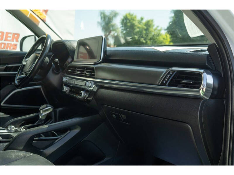 2022 Kia Telluride LX