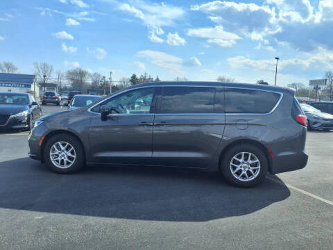 2023 Chrysler Pacifica Touring L
