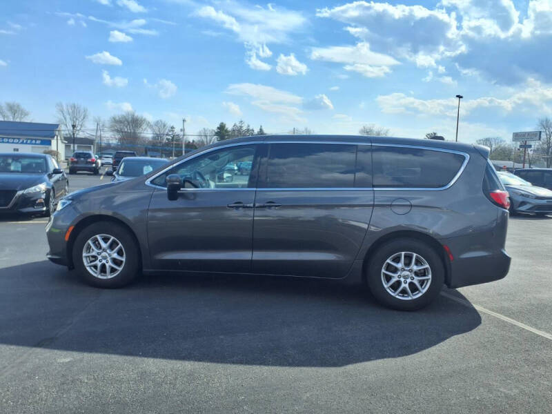 2023 Chrysler Pacifica Touring L