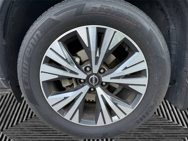 2022 Nissan Rogue SV