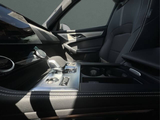 2025 Jaguar F-PACE P250 R-Dynamic S