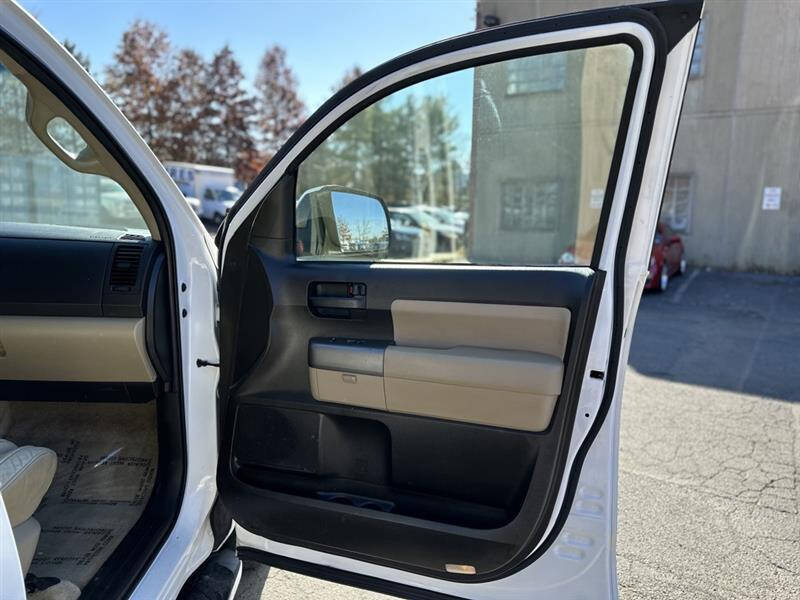 2010 Toyota Sequoia SR5