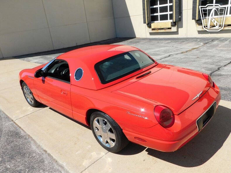 2002 Ford Thunderbird Deluxe