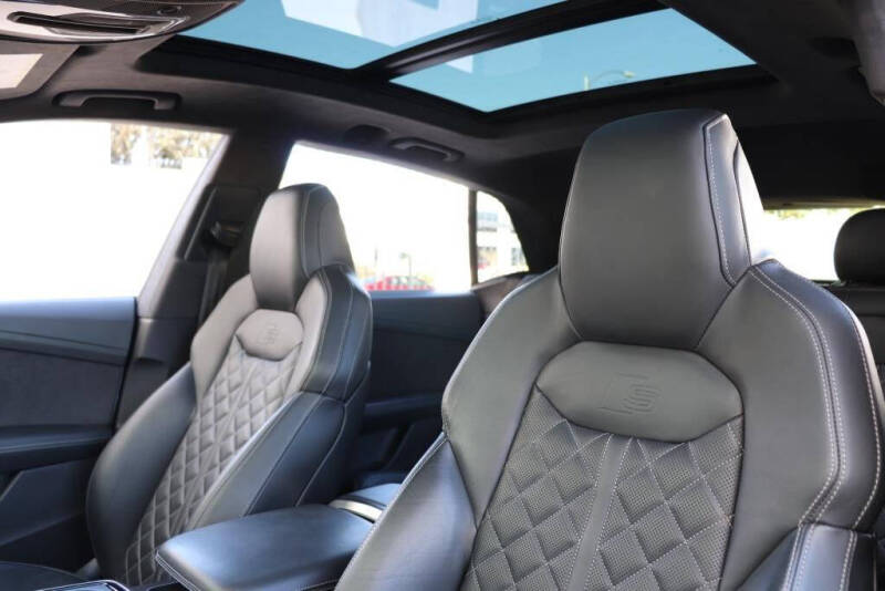 2023 Audi SQ8 4.0T quattro Prestige