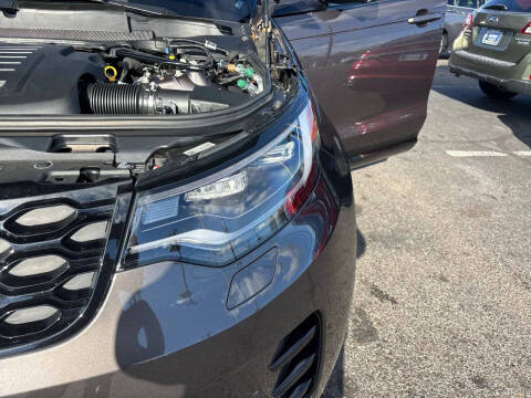 2023 Land Rover Discovery P360 S R-Dynamic