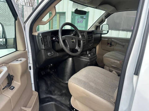 2017 Chevrolet Express 2500