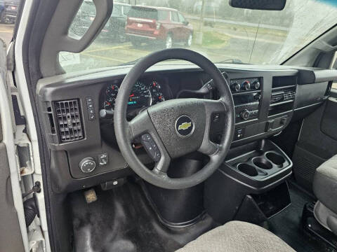 2017 Chevrolet Express 2500