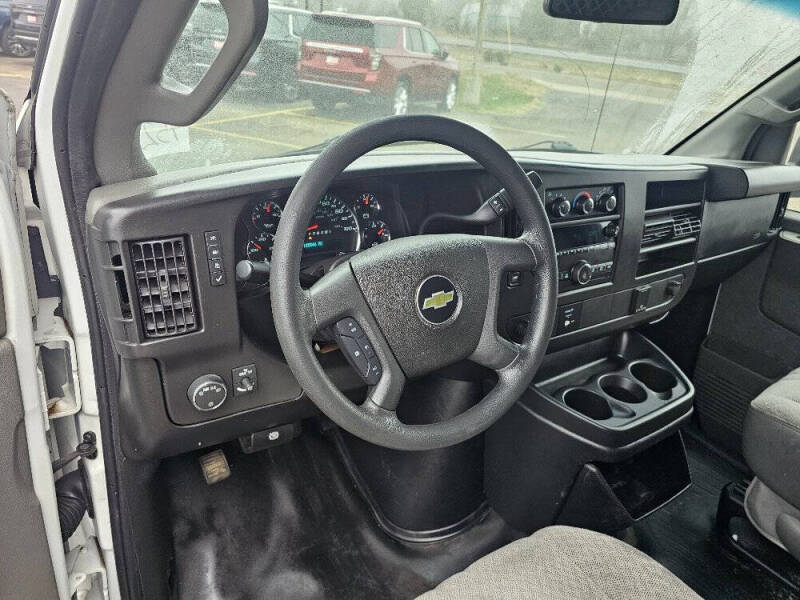 2017 Chevrolet Express 2500