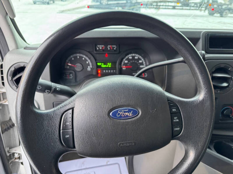 2012 Ford E-Series E-150 XLT