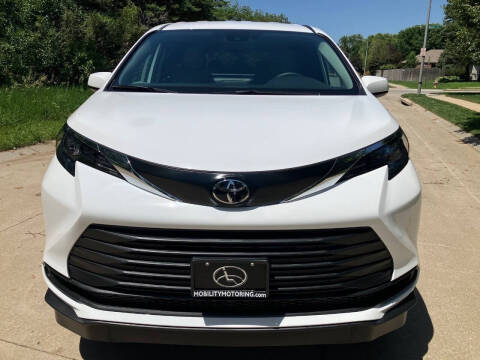 2026 Toyota Sienna LE 8-Passenger
