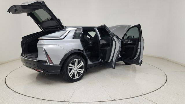 2024 Cadillac LYRIQ Tech