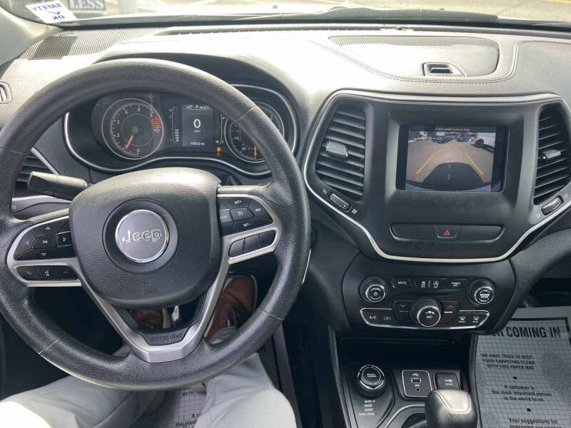 2019 Jeep Cherokee Latitude
