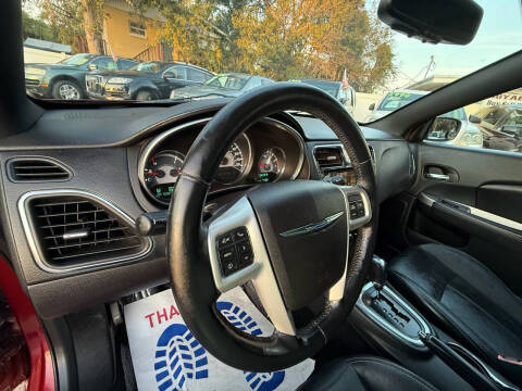 2014 Chrysler 200 Limited