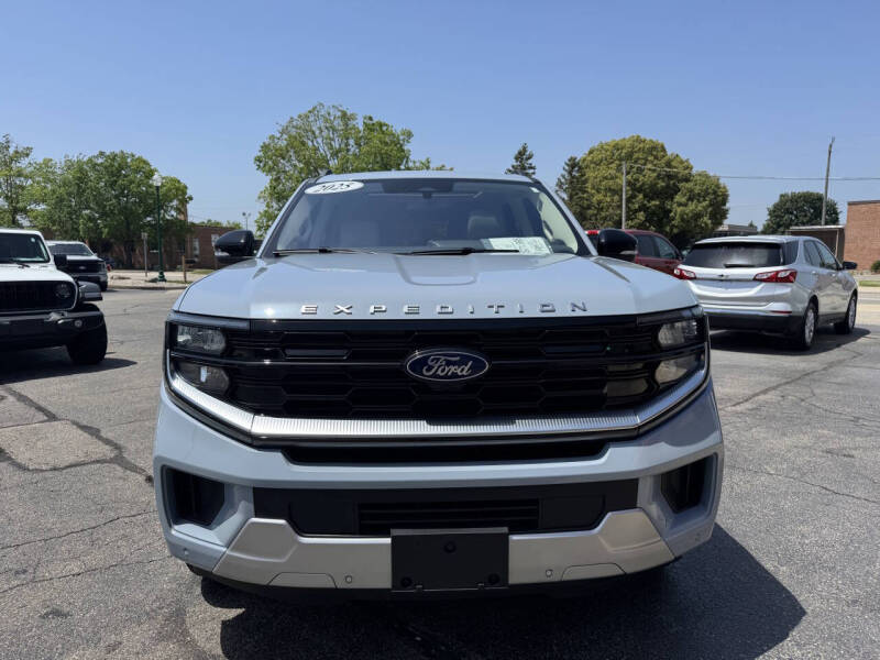 2025 Ford Expedition Platinum