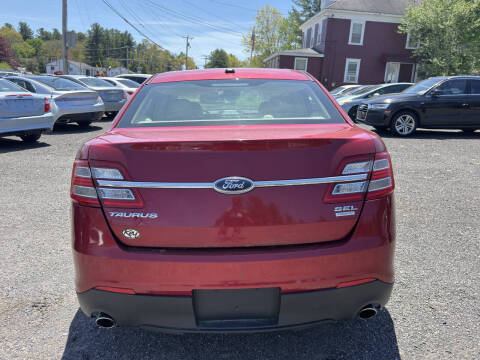 2013 Ford Taurus SEL