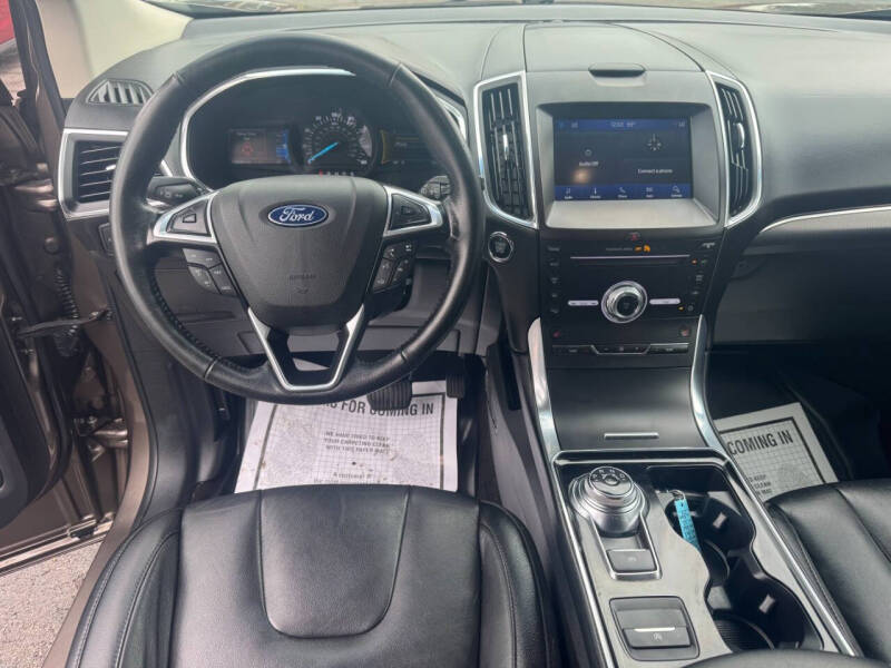 2019 Ford Edge Titanium