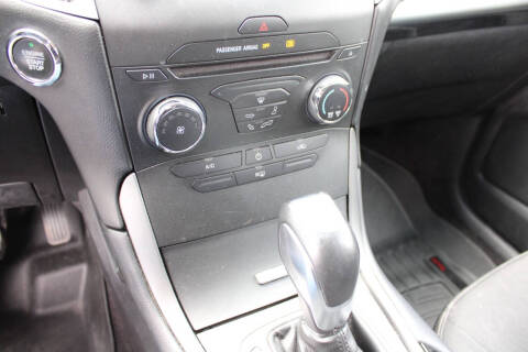 2016 Ford Edge SE