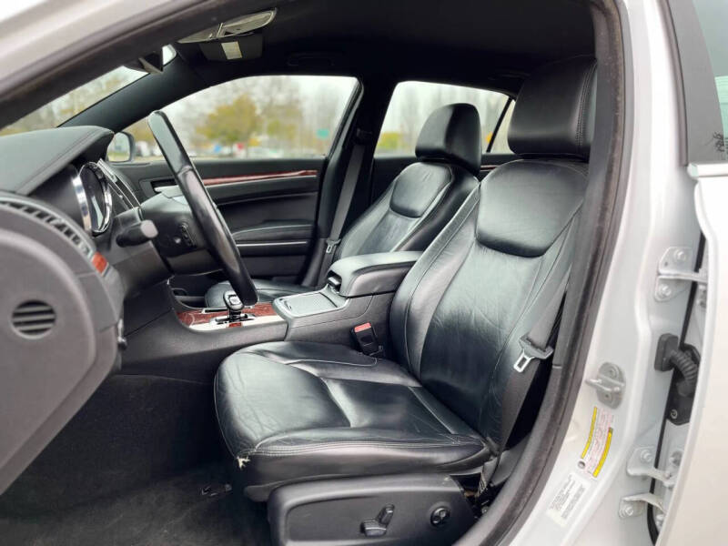 2012 Chrysler 300 Limited