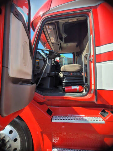 2017 Volvo VNL 780