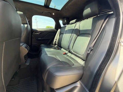 2019 Jaguar F-PACE 25t Premium