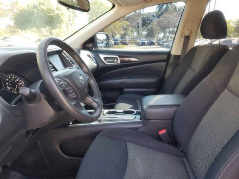 2019 Nissan Pathfinder SV