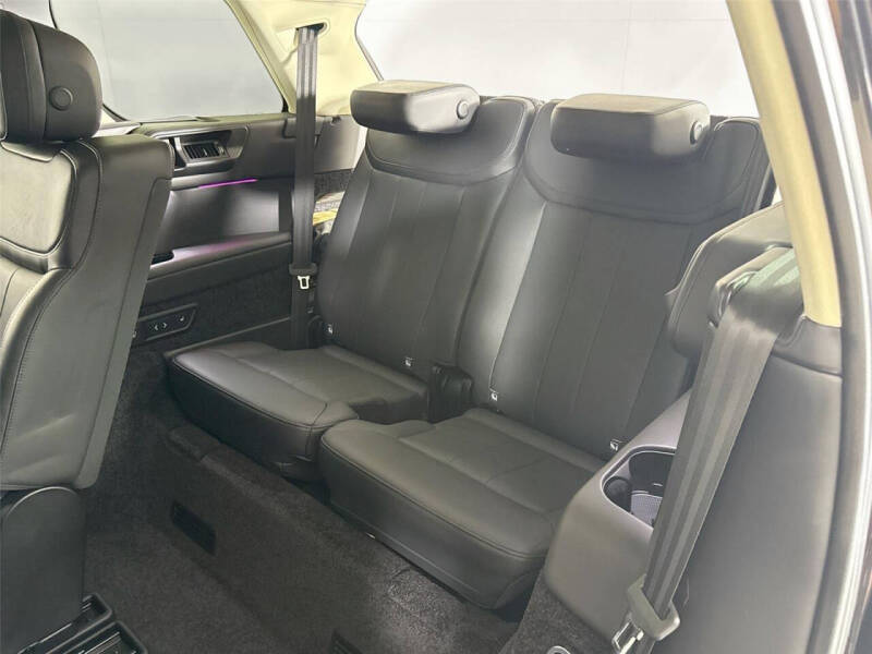 2023 Land Rover Range Rover P530 SE LWB