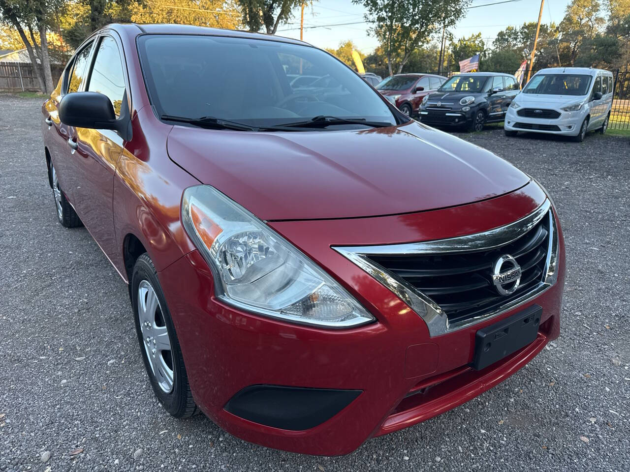 2015 Nissan Versa 1.6 S 4dr Sedan 4A's photo