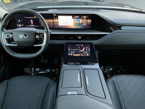 2025 Infiniti QX80 Luxe