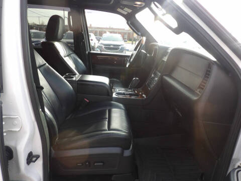 2016 Lincoln Navigator Select