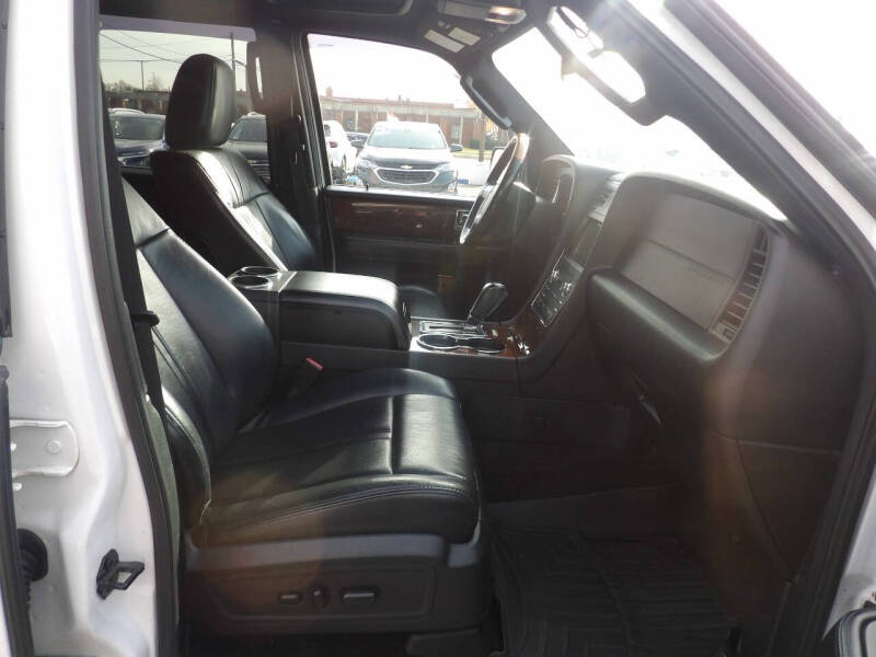 2016 Lincoln Navigator Select