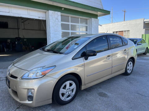 2010 Toyota Prius for sale at Auto Outlet Inc. in Houston TX