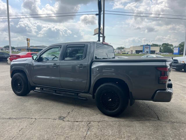 2022 Nissan Frontier SV