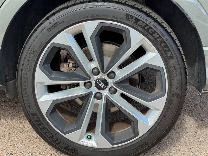 2021 Audi Q3 quattro S line Prem Plus 45 TFSI