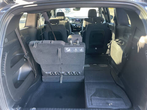 2020 Chrysler Pacifica Touring