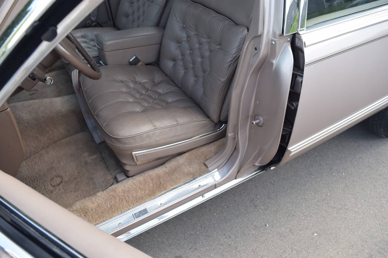 1991 Cadillac Brougham 224