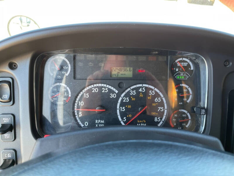 2013 Freightliner Business class M2