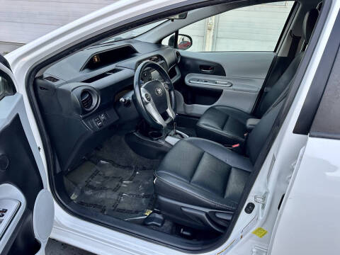 2013 Toyota Prius c Three