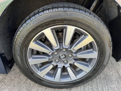 2020 Toyota Sienna LE 7-Passenger