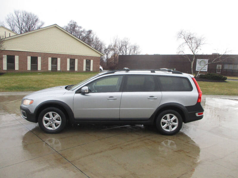 2008 Volvo XC70 for sale at Lease Car Sales 2 in Warrensville Heights OH