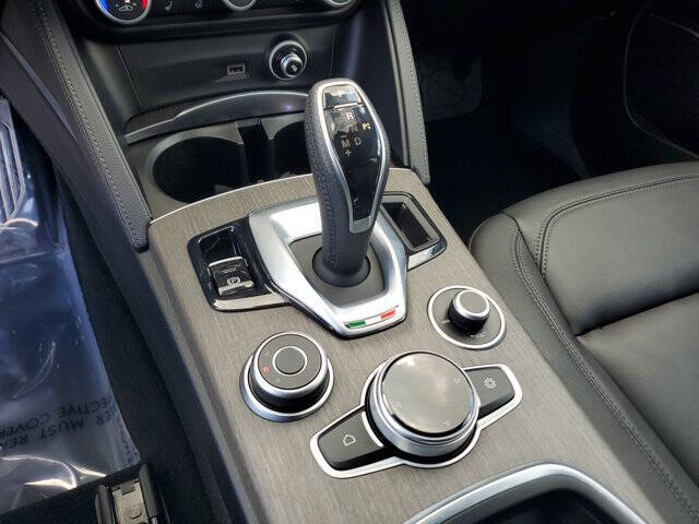 2022 Alfa Romeo Stelvio Ti